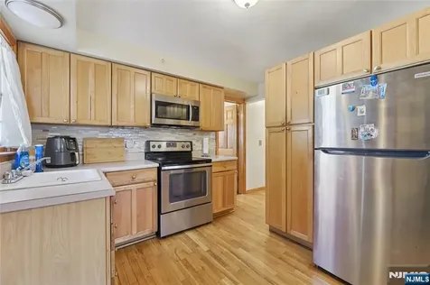 933 Mccandless Place Linden NJ 07036