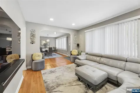 1005 Carnation Drive New Milford NJ 07646