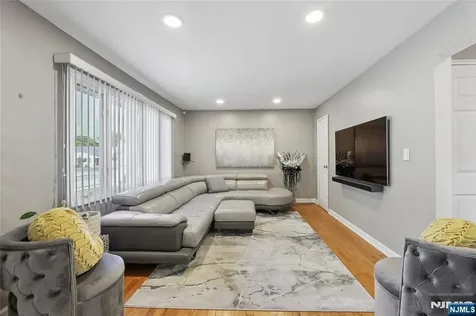 1005 Carnation Drive New Milford NJ 07646