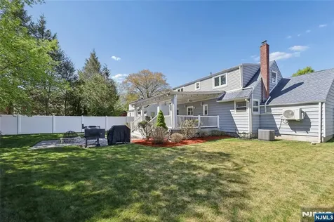 1005 Carnation Drive New Milford NJ 07646