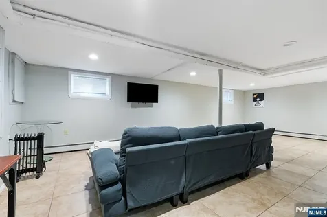 15 Victor Place Irvington NJ 07111