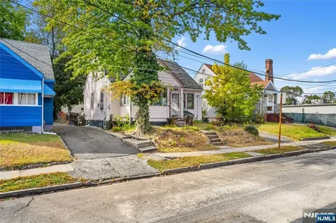 15 Victor Place Irvington NJ 07111