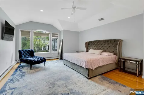 27 Highland Avenue Demarest NJ 07627