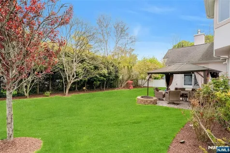 27 Highland Avenue Demarest NJ 07627