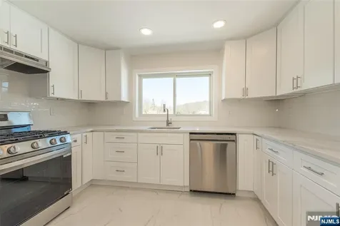 502 Otterhole Road West Milford NJ 07480
