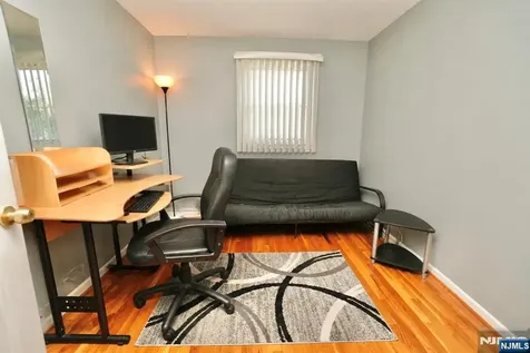 16 Morse Place Belleville NJ 07109