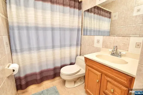 16 Morse Place Belleville NJ 07109