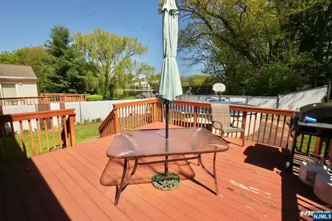 16 Morse Place Belleville NJ 07109