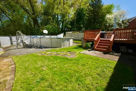 16 Morse Place Belleville NJ 07109