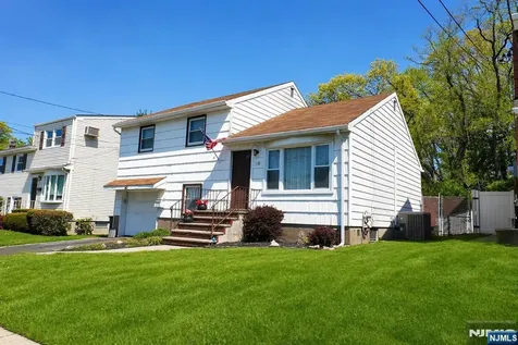 16 Morse Place Belleville NJ 07109