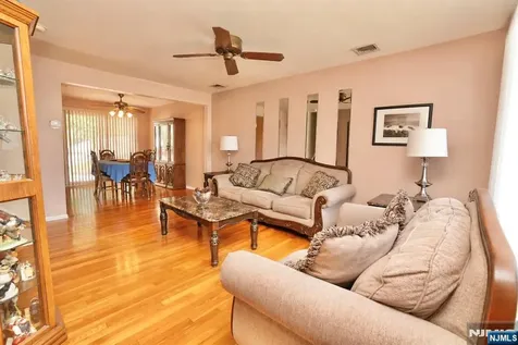 16 Morse Place Belleville NJ 07109