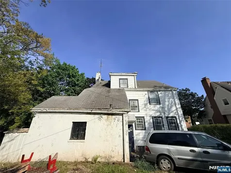 599 S Center Street Orange NJ 07050