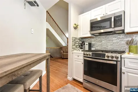 1069 Cambridge Court Mahwah NJ 07430