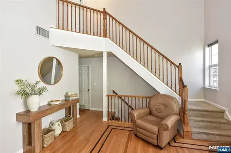 1069 Cambridge Court Mahwah NJ 07430