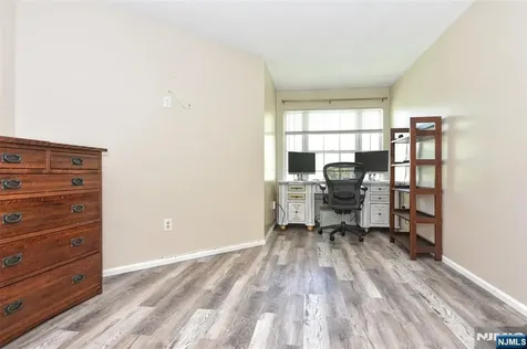 1069 Cambridge Court Mahwah NJ 07430