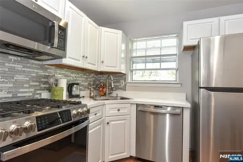 1069 Cambridge Court Mahwah NJ 07430