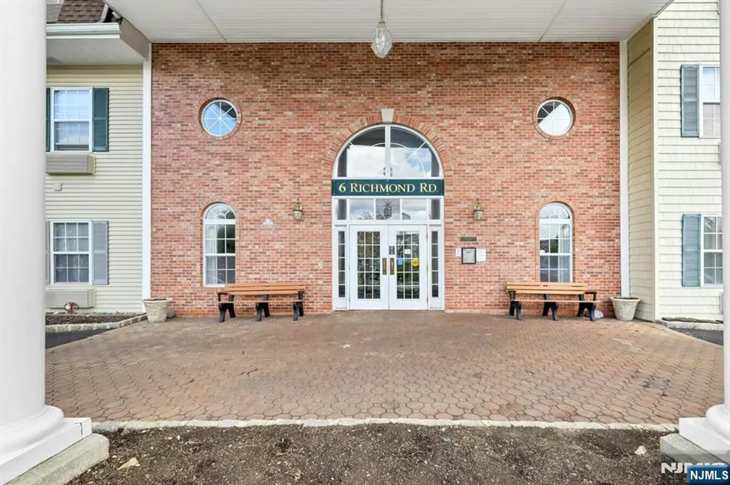 6412 Richmond Road West Milford NJ 07480
