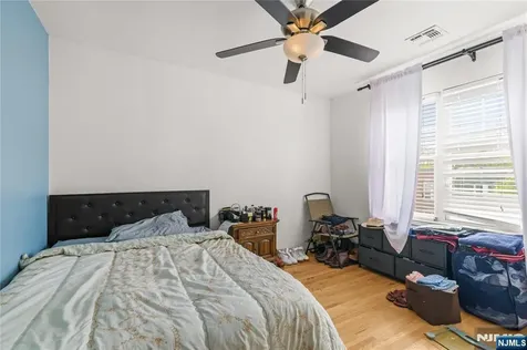 135 Highland Avenue Newark NJ 07104
