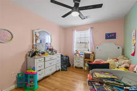 135 Highland Avenue Newark NJ 07104