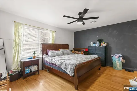 135 Highland Avenue Newark NJ 07104
