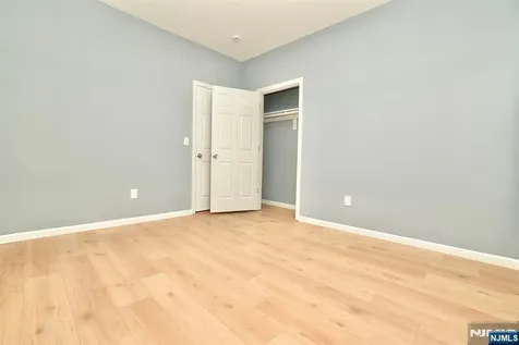 678 Highland Avenue Newark NJ 07104