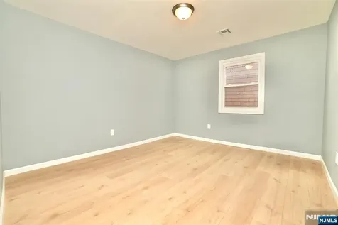 678 Highland Avenue Newark NJ 07104