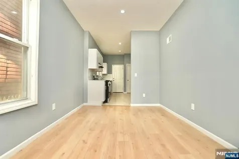 678 Highland Avenue Newark NJ 07104
