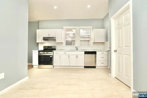 678 Highland Avenue Newark NJ 07104