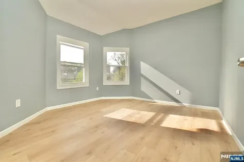 678 Highland Avenue Newark NJ 07104