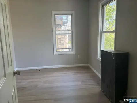 37 Mapes Avenue Newark NJ 07112
