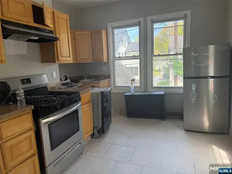37 Mapes Avenue Newark NJ 07112