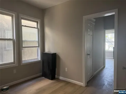 37 Mapes Avenue Newark NJ 07112
