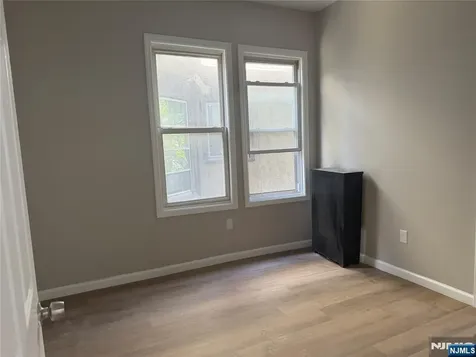 37 Mapes Avenue Newark NJ 07112