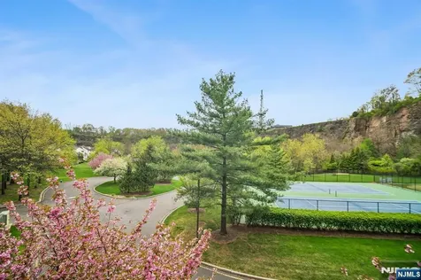 10 Smith Manor Boulevard West Orange NJ 07052