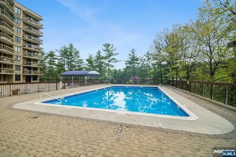 10 Smith Manor Boulevard West Orange NJ 07052