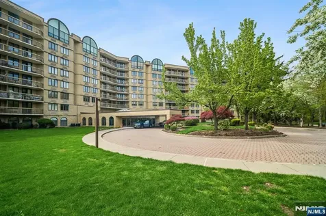 10 Smith Manor Boulevard West Orange NJ 07052