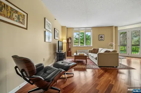10 Smith Manor Boulevard West Orange NJ 07052