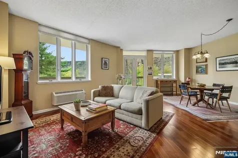 10 Smith Manor Boulevard West Orange NJ 07052
