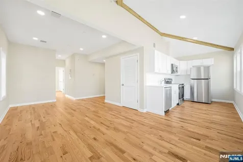 532 Ringwood Avenue Wanaque NJ 07465