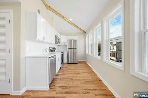 532 Ringwood Avenue Wanaque NJ 07465