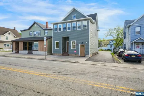 532 Ringwood Avenue Wanaque NJ 07465