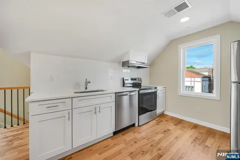 532 Ringwood Avenue Wanaque NJ 07465