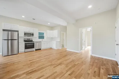 532 Ringwood Avenue Wanaque NJ 07465