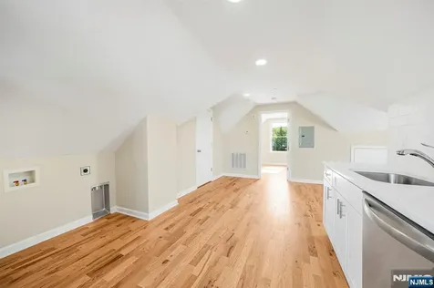 532 Ringwood Avenue Wanaque NJ 07465