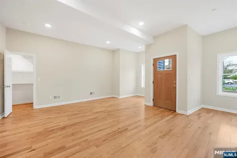 532 Ringwood Avenue Wanaque NJ 07465