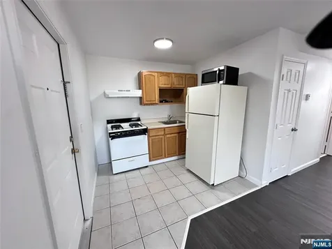23 Highland Street Paterson NJ 07524