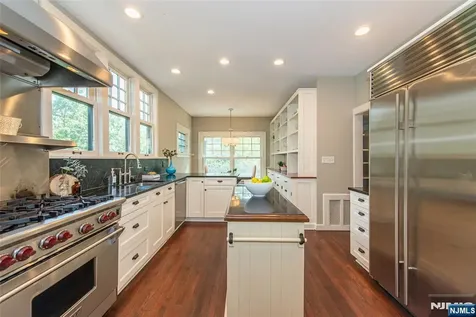 104 Gates Avenue Montclair NJ 07042