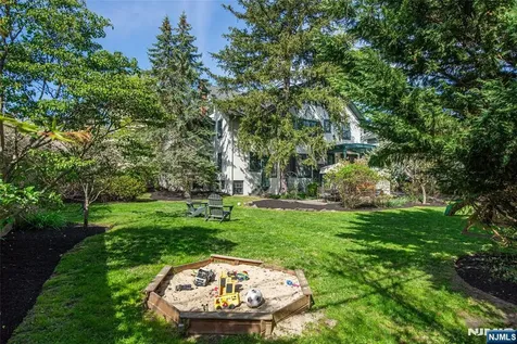 104 Gates Avenue Montclair NJ 07042