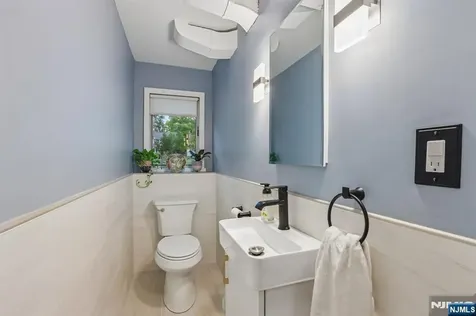 419 Hopper Avenue Ridgewood NJ 07450