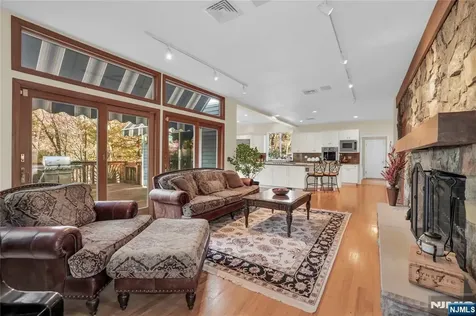 738 Ridge Road Kinnelon Borough NJ 07405